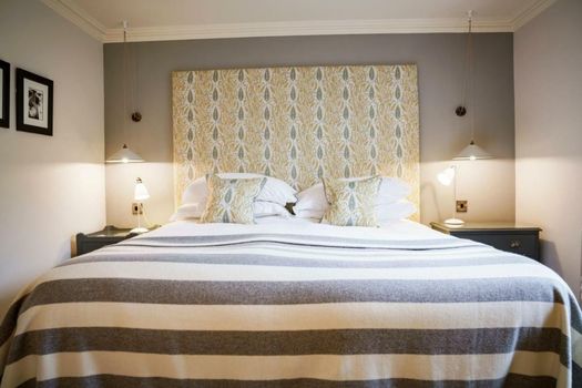 The Bear Of Rodborough Hotel