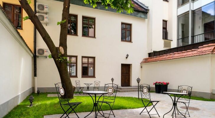 Fresco Apartments