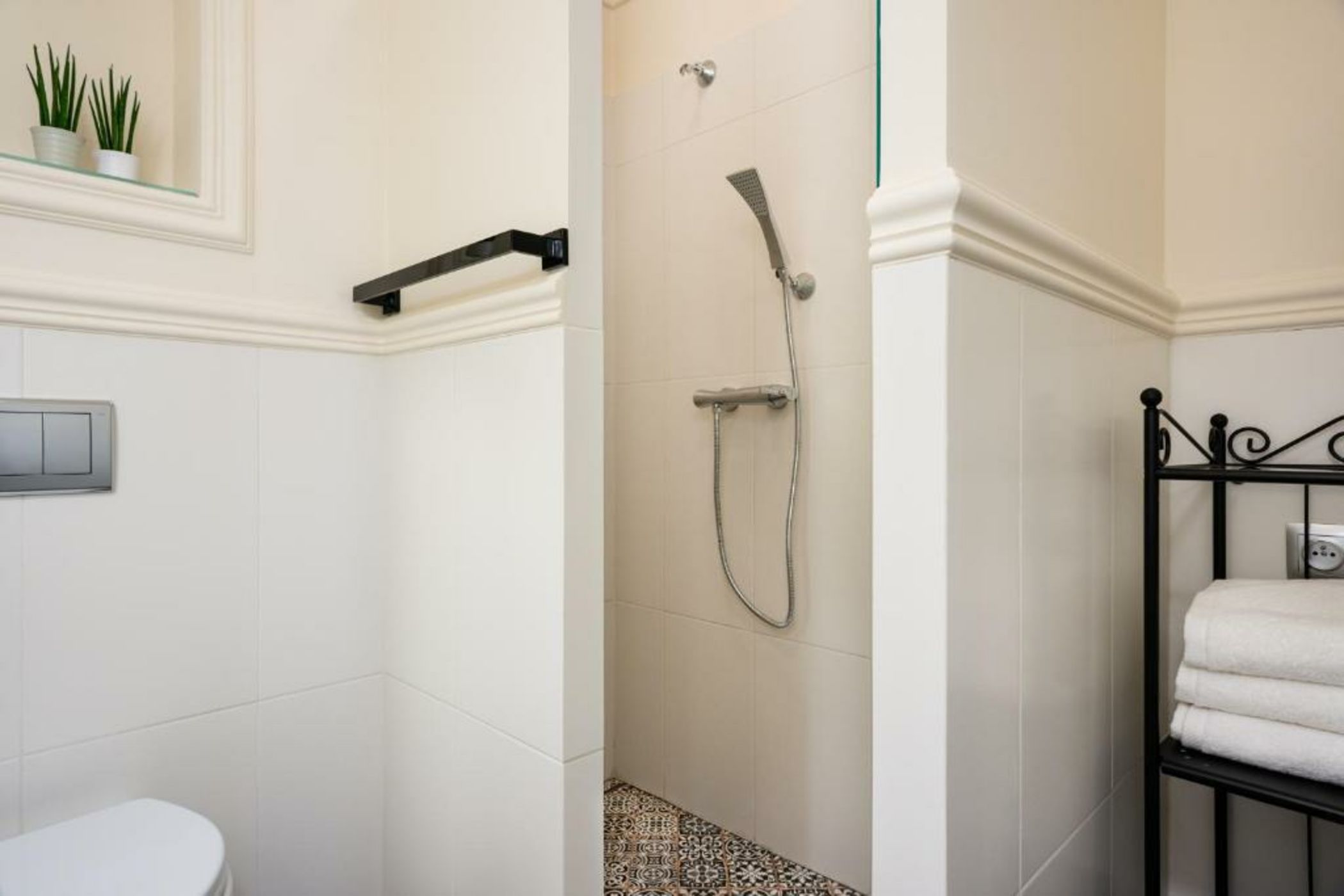 P&J Luxury Apartments