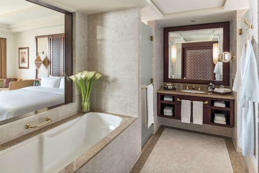 Shangri-La Al Husn, Muscat