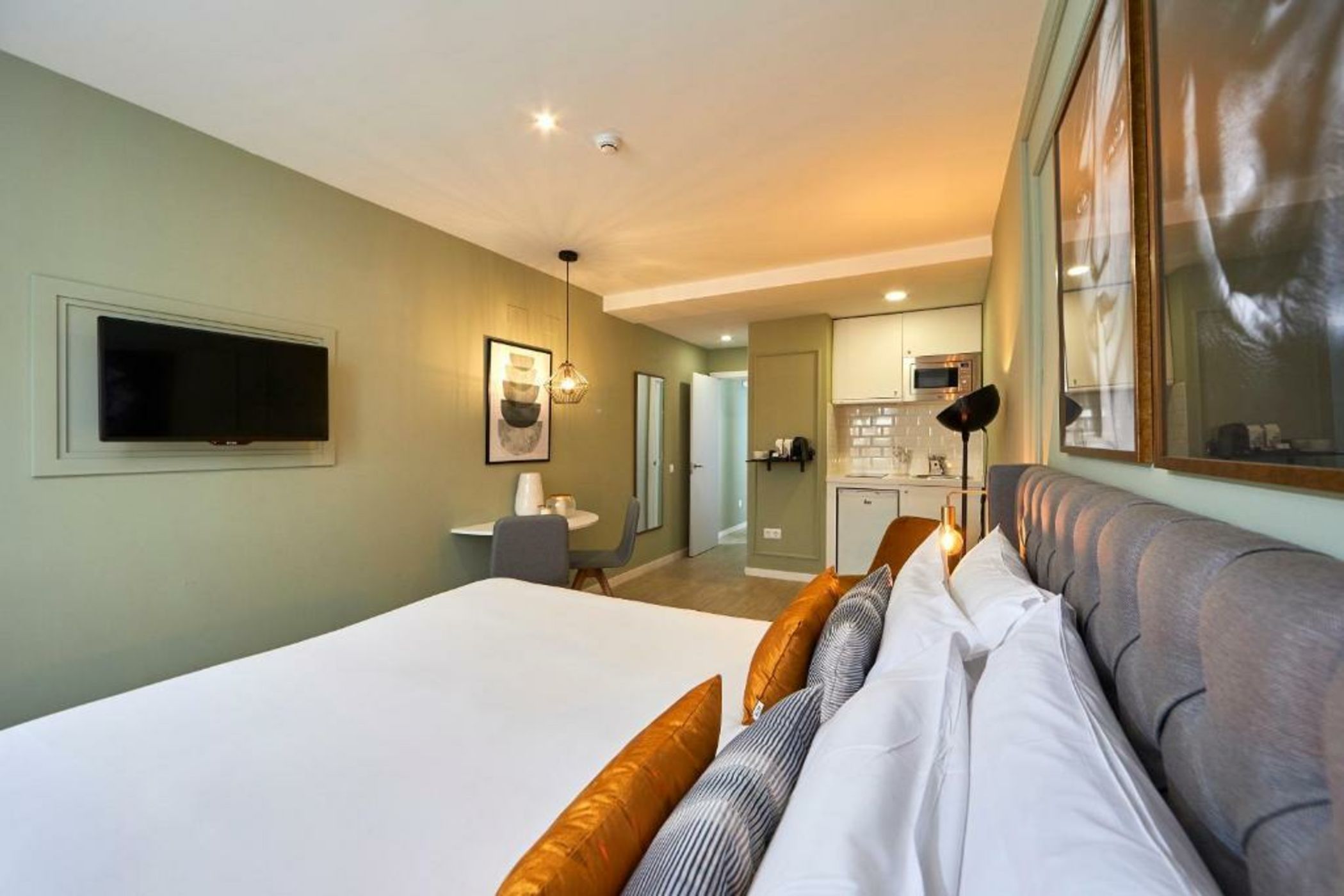 L&H La Latina Selection