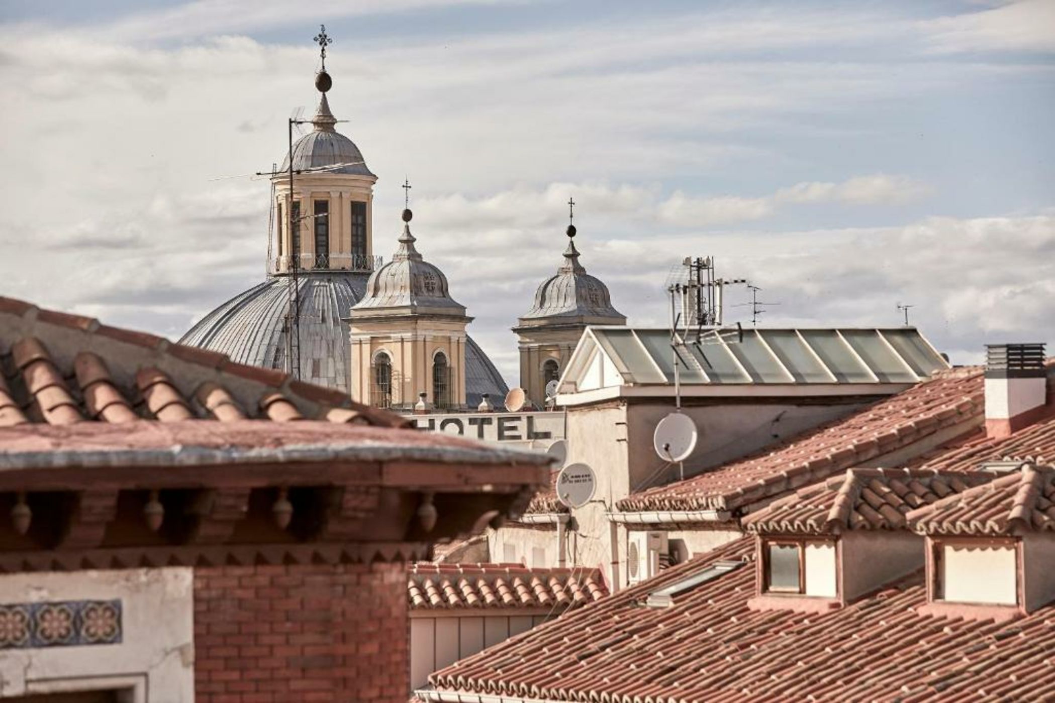 L&H La Latina Selection