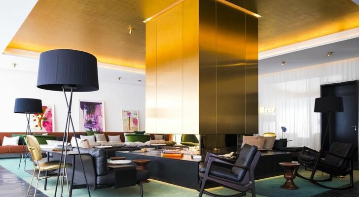 Roomers Munich, Autograph Collection