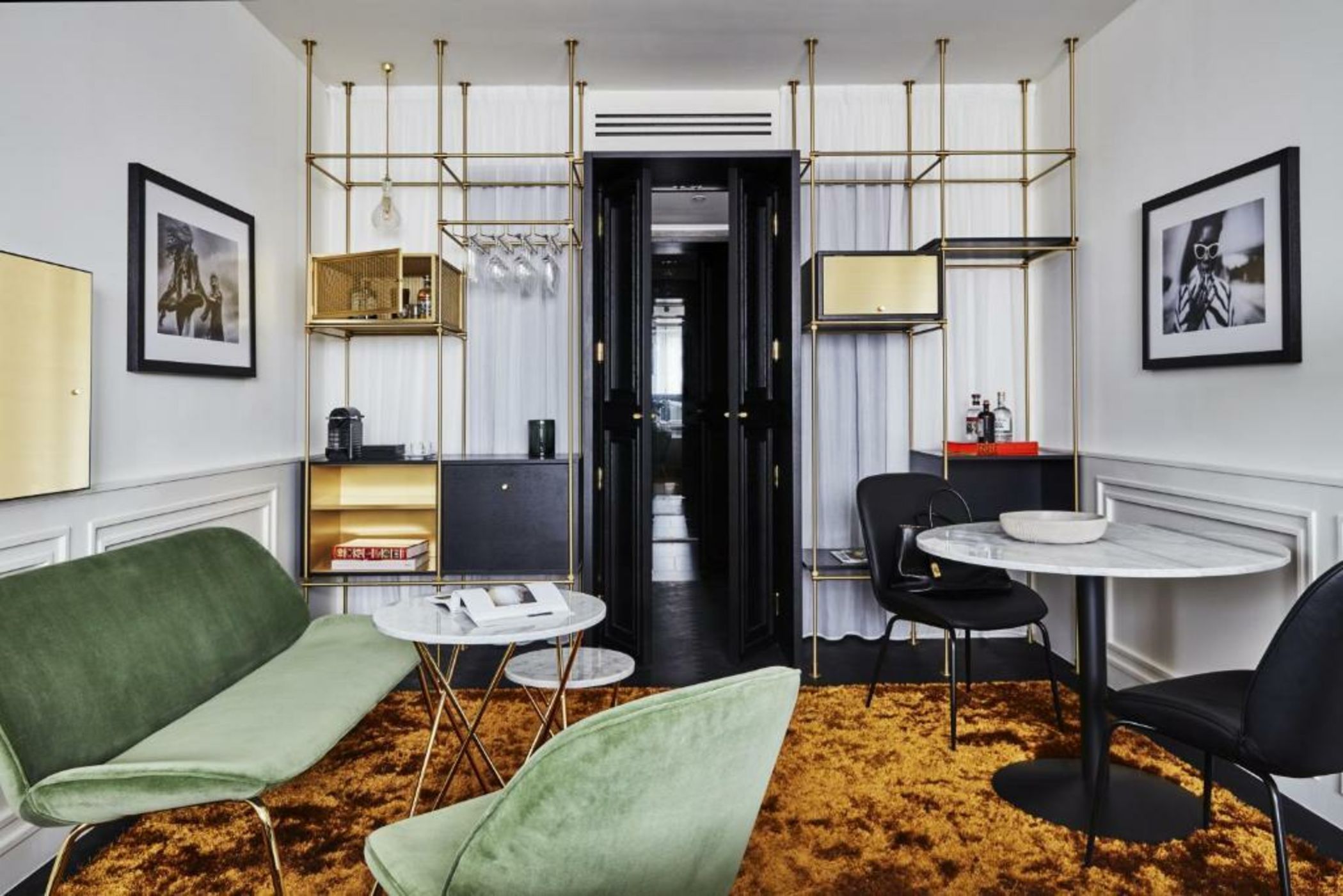 Roomers Munich, Autograph Collection