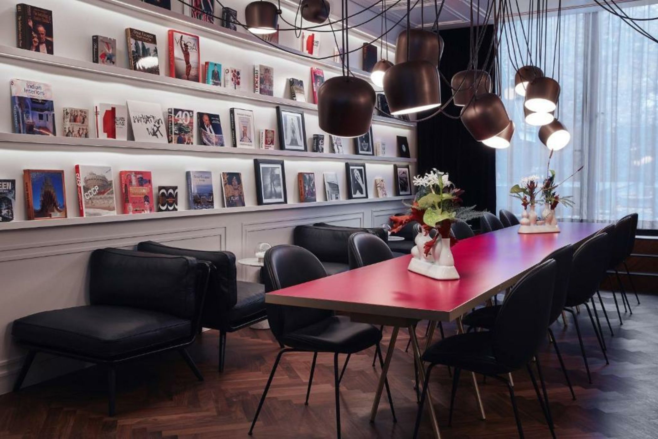 Roomers Munich, Autograph Collection