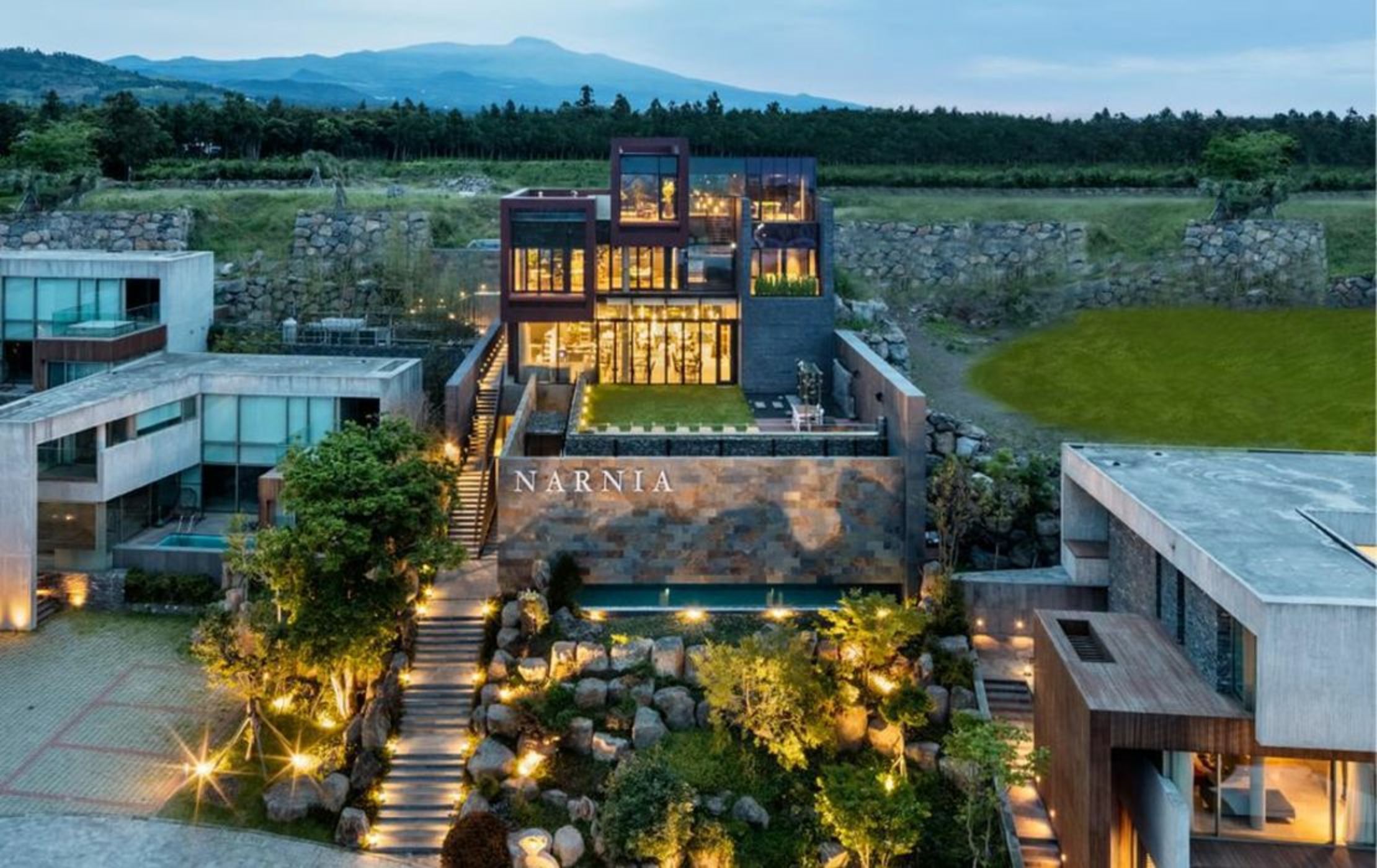 Bayhill Pool & Villa