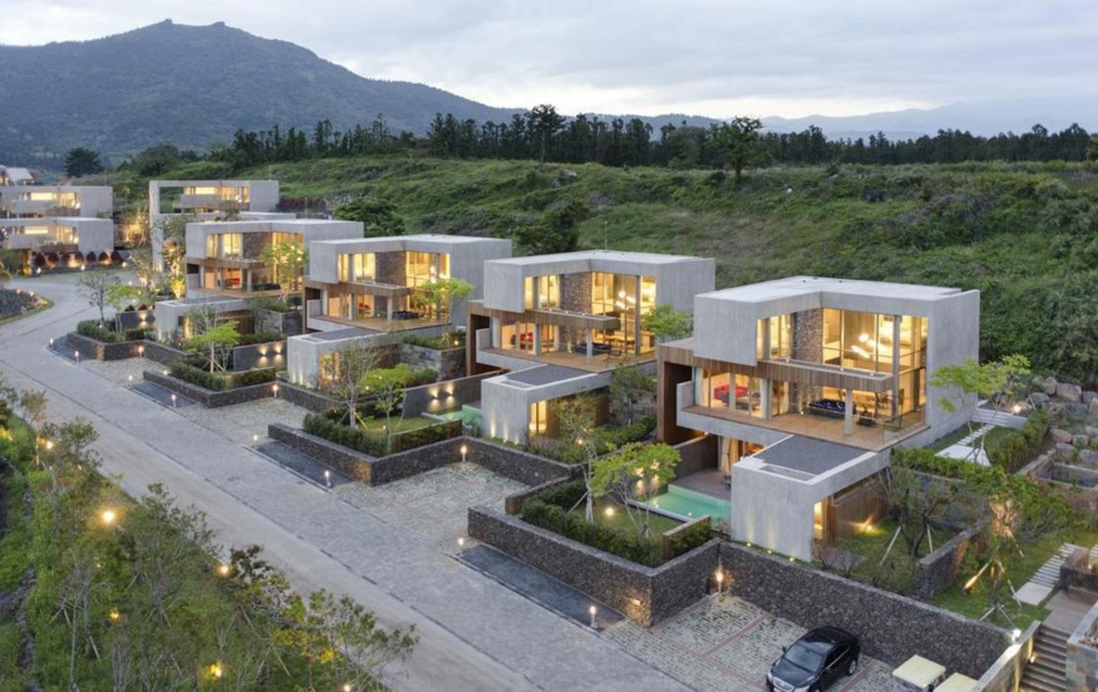 Bayhill Pool & Villa