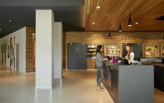 MOXY Munich Airport