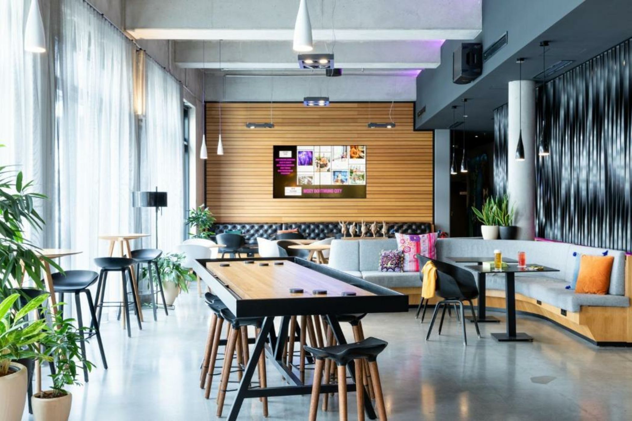 MOXY Frankfurt Eschborn