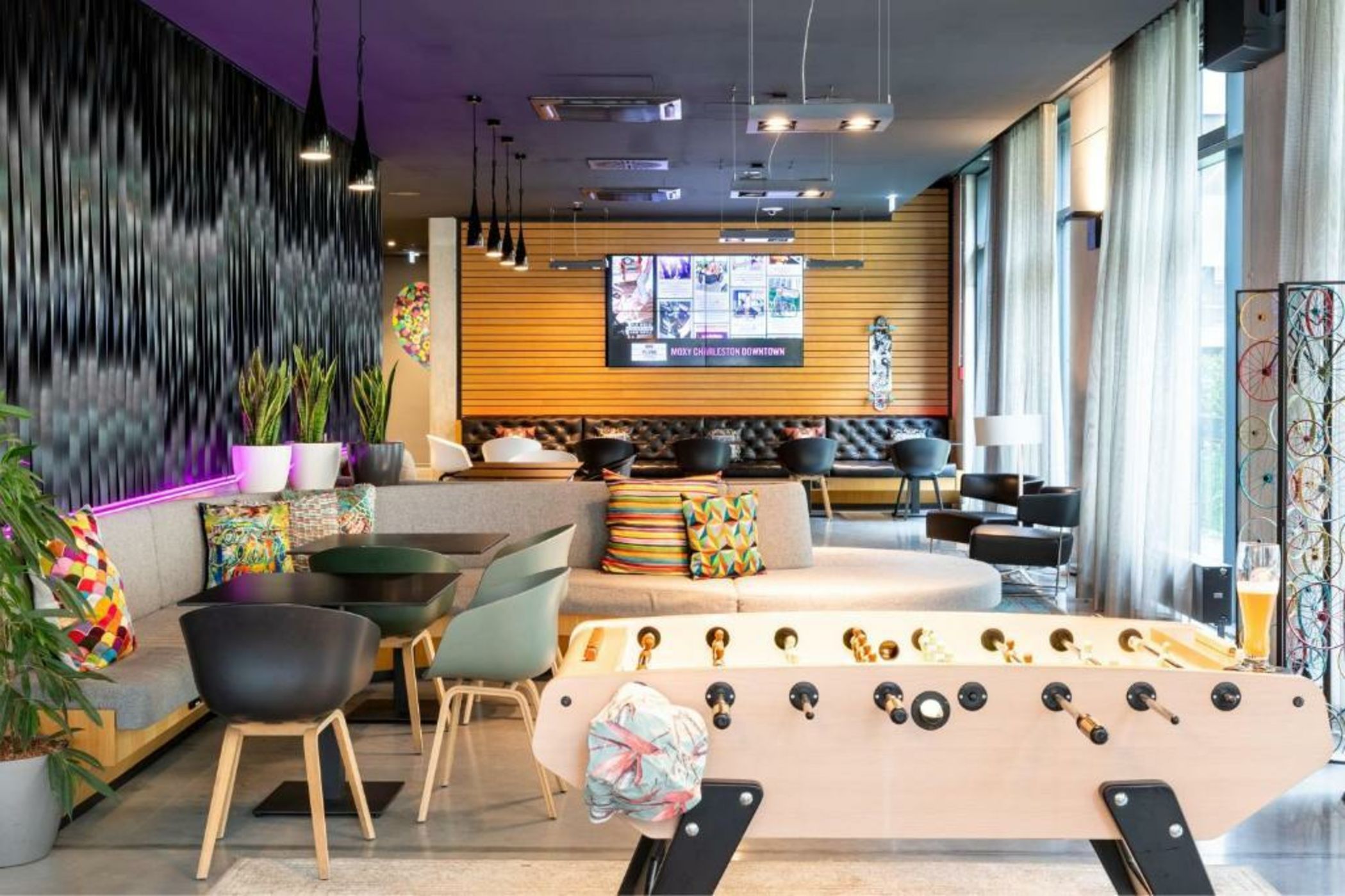 MOXY Frankfurt Airport