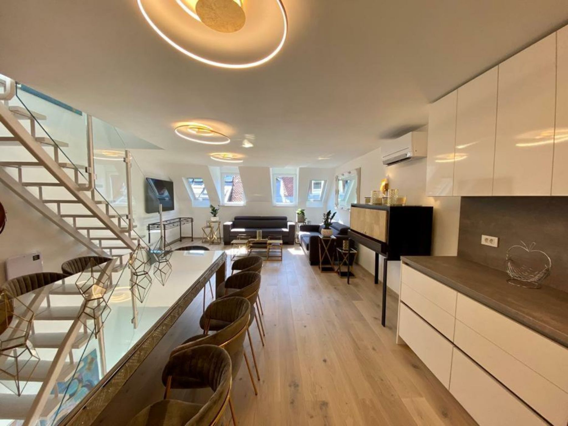 AB Ljubljana - The Princess Castle Triplex