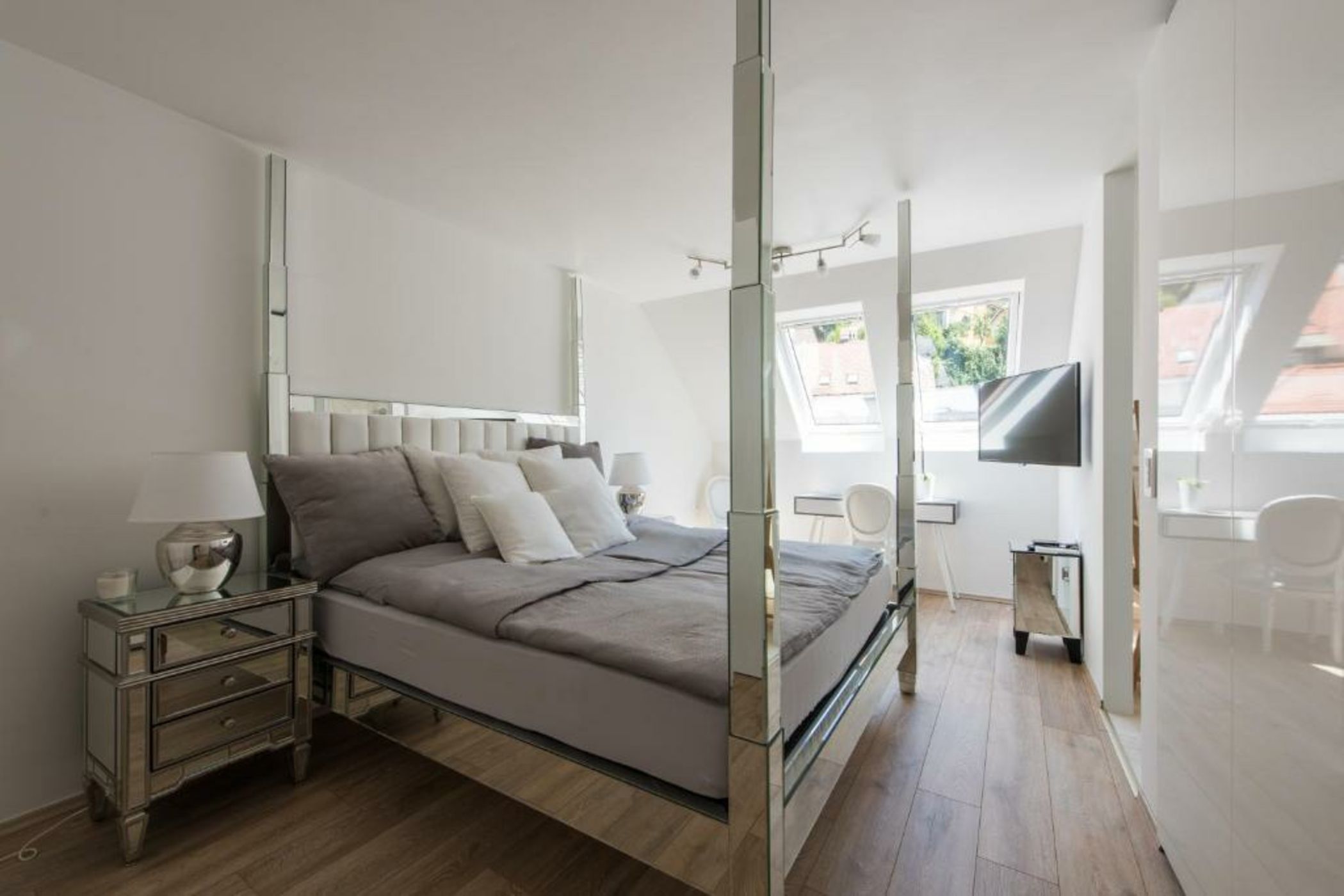 AB Ljubljana - The Princess Castle Triplex