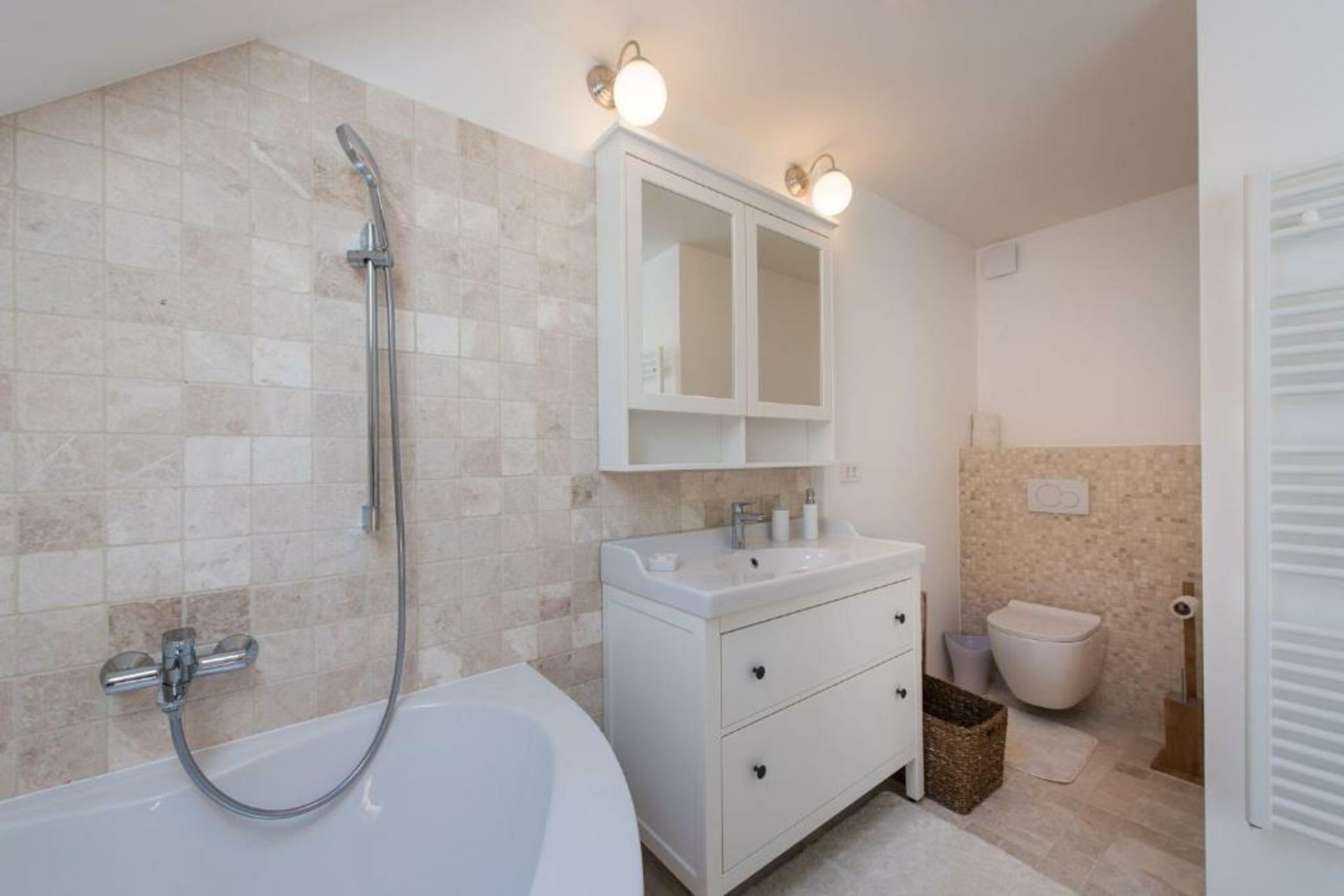 AB Ljubljana - The Princess Castle Triplex