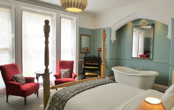 The Parisi Hotel