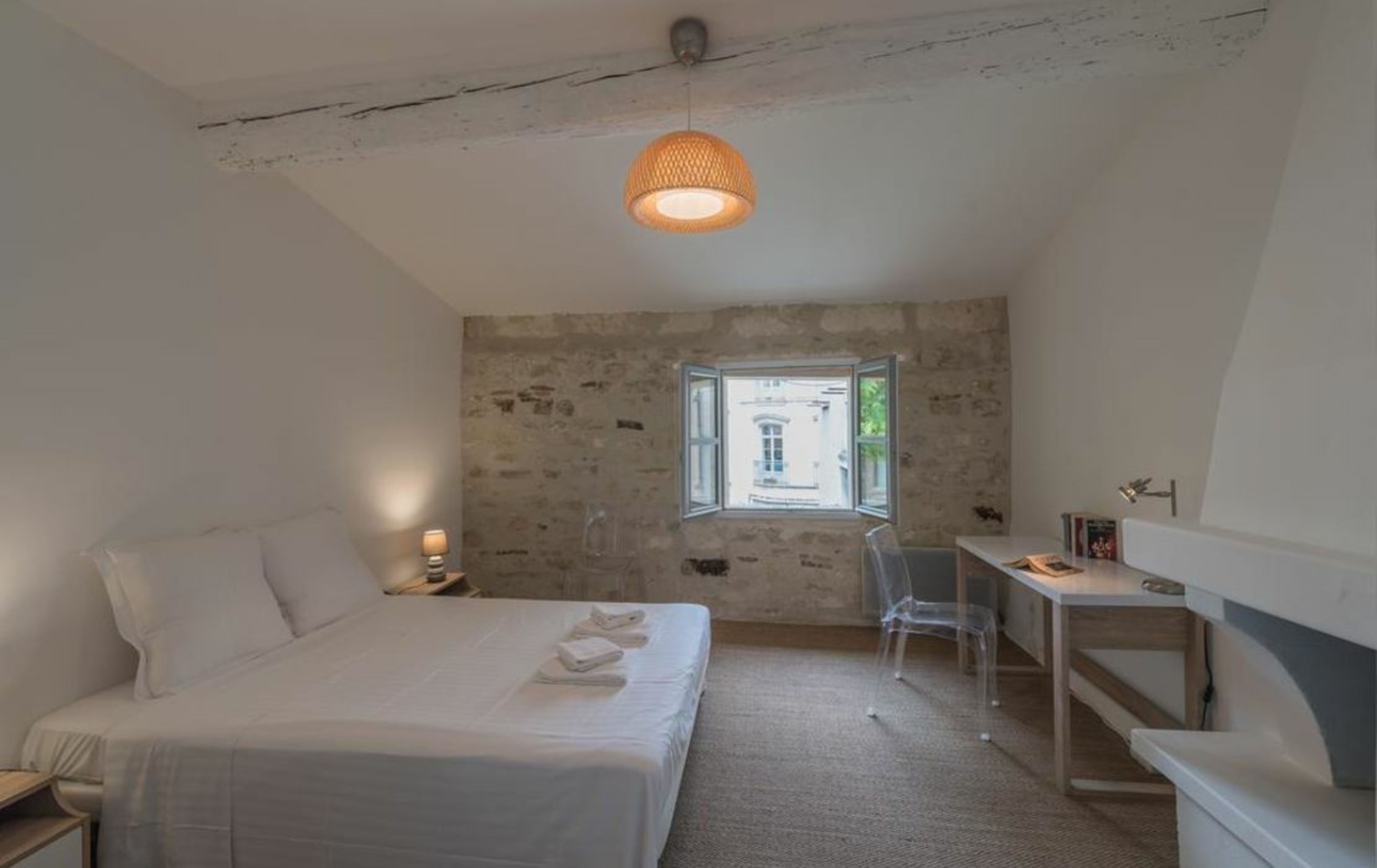 Les Jardins De L´Ecusson - Première Conciergerie