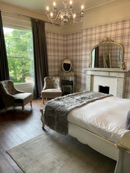 Dunedin Country House