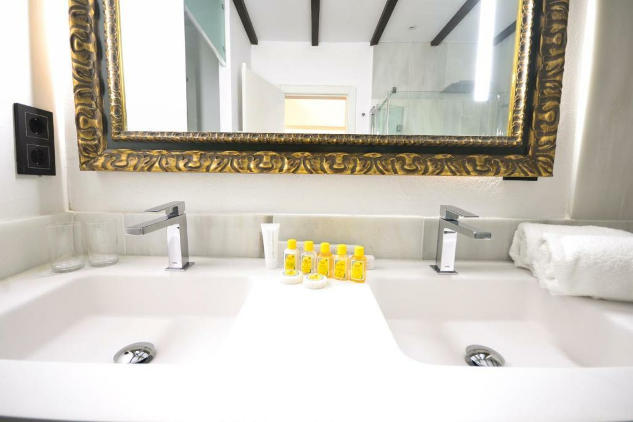 Hotel Legado Alcazar