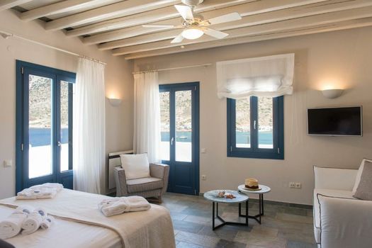 Sifnos House - Rooms and SPA