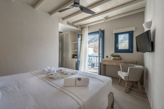 Sifnos House - Rooms and SPA