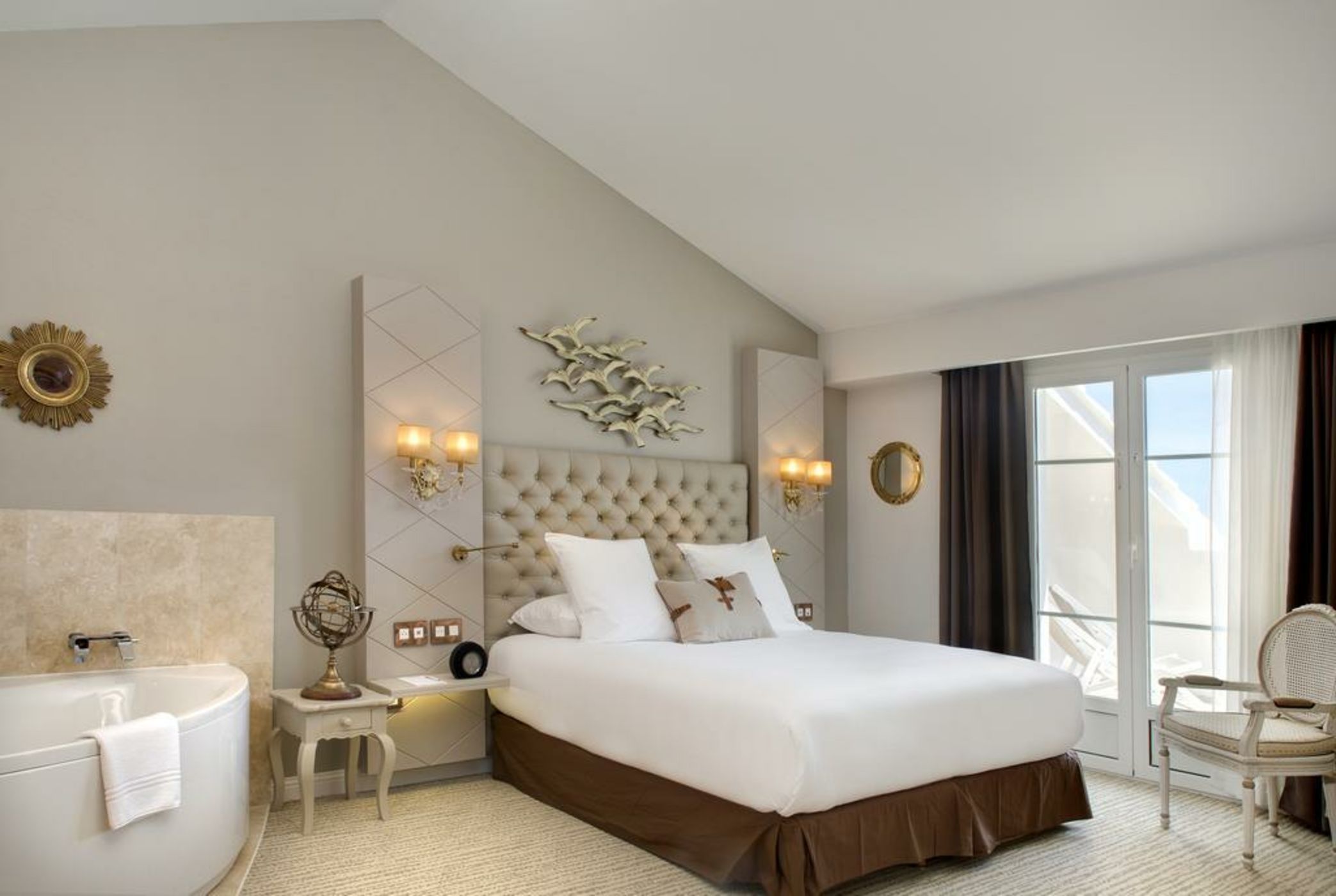 Grand Hotel Des Sablettes Plage, Curio Collection By Hilton