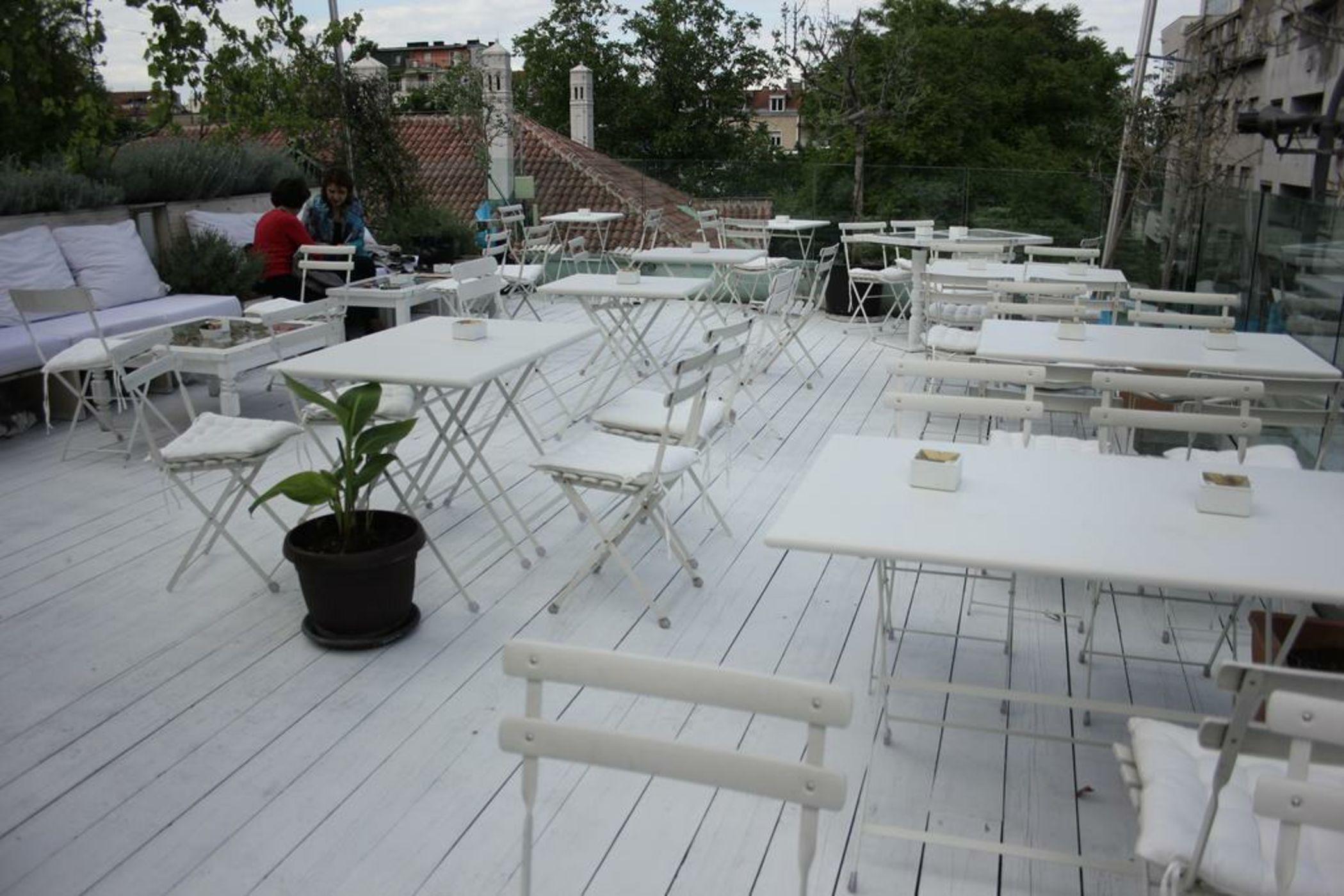 Old Town Roomy Apartment near Kalemegdan