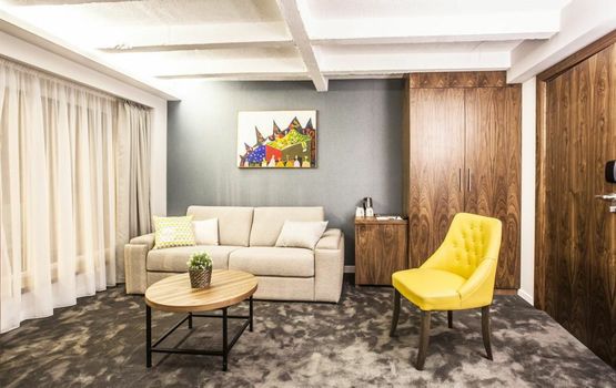 Nomad Luxury Suites