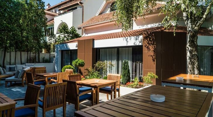 Best Western Premier Natalija Residence