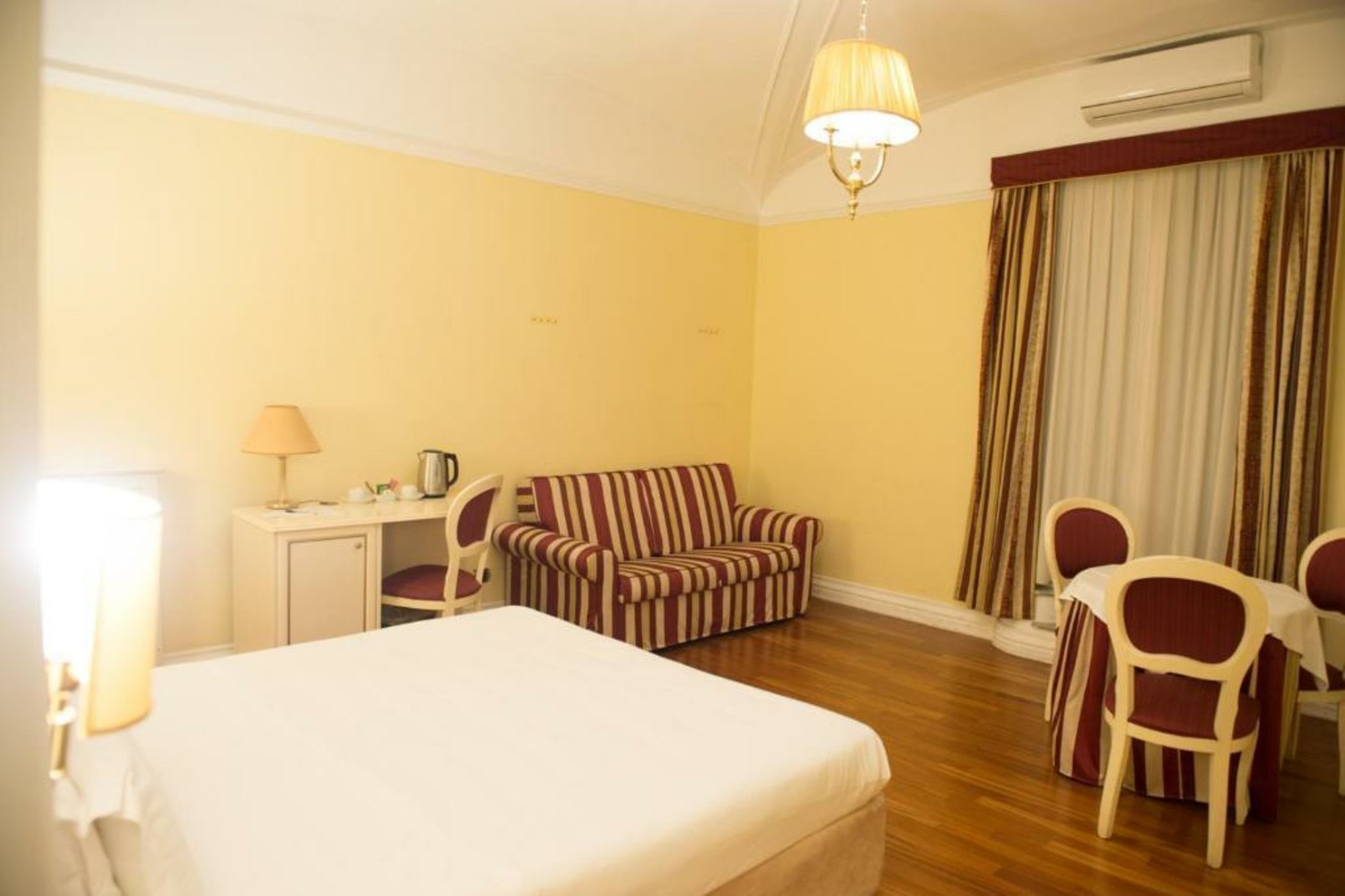 Boutique Centrale Palace Hotel