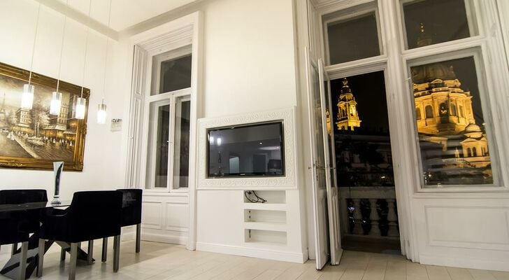 Enzo Capo Luxury Suites Andrassy