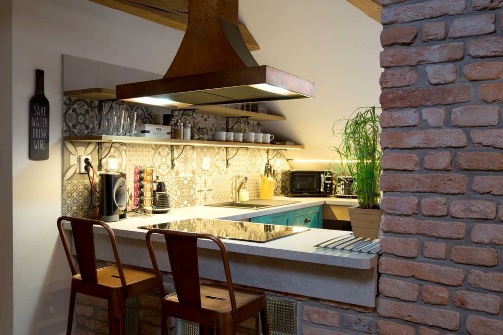 Gigantic Anenska Penthouse