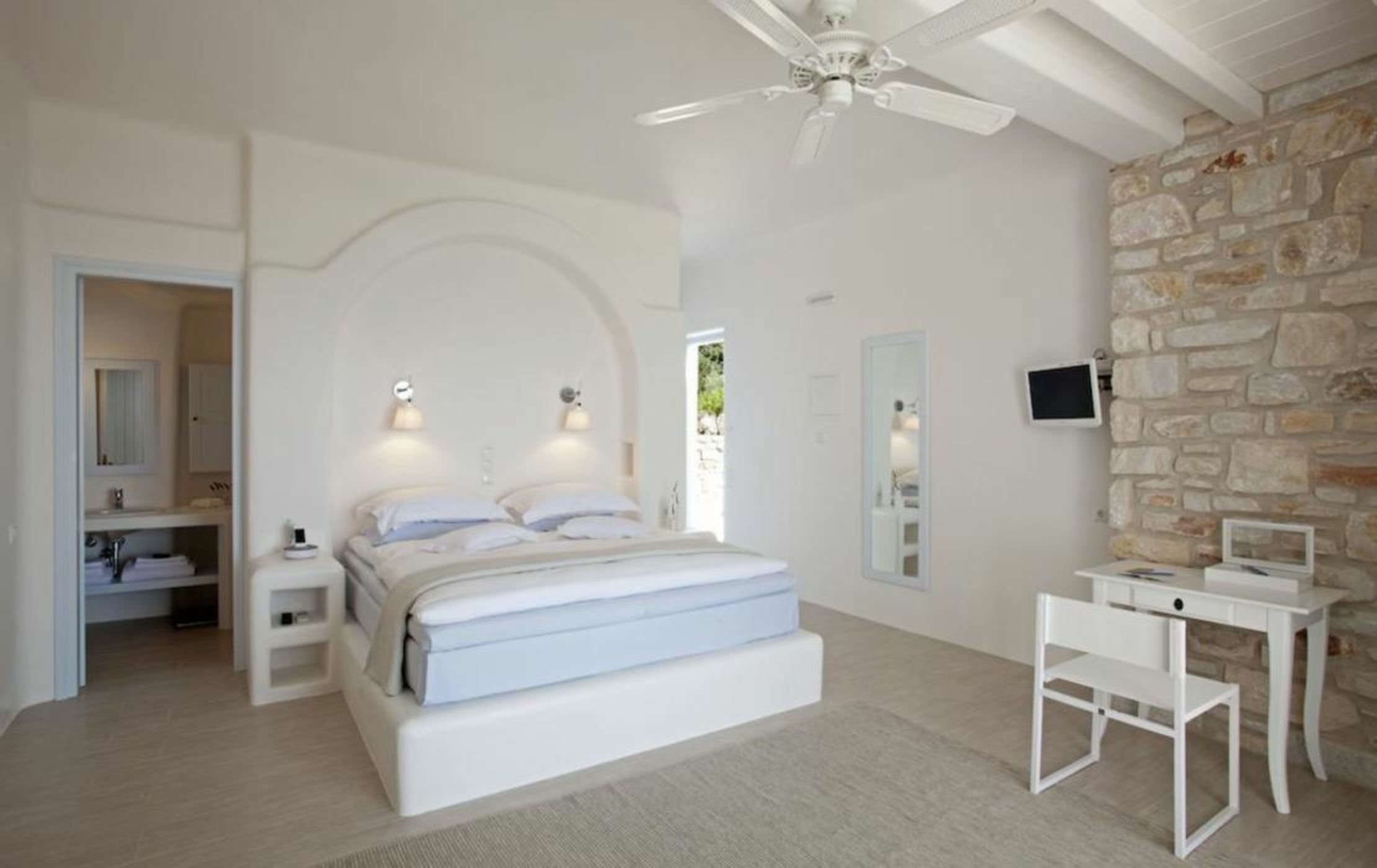 Calme Boutique Hotel