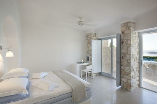 Calme Boutique Hotel
