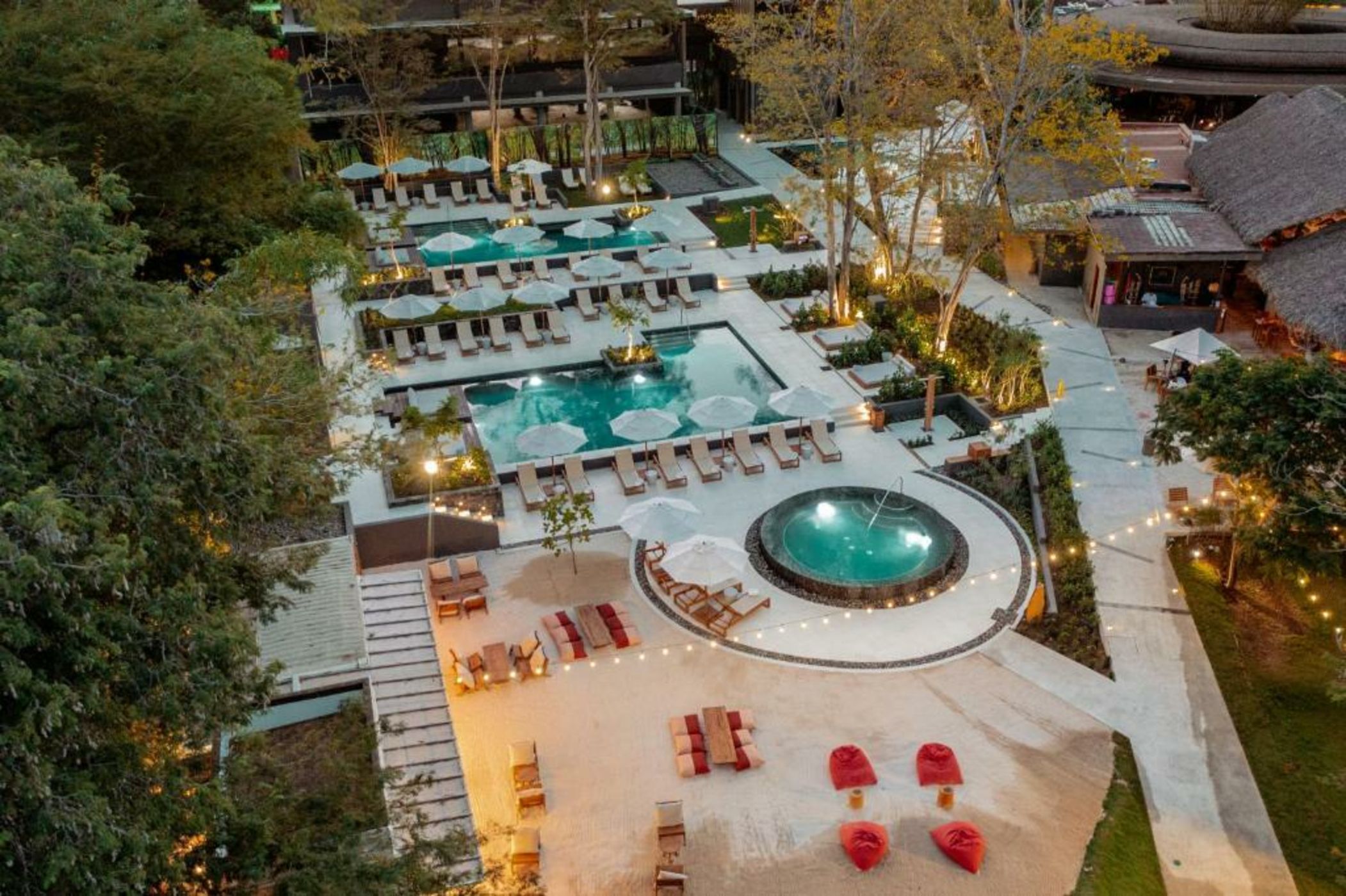 El Mangroove Papagayo, Autograph Collection