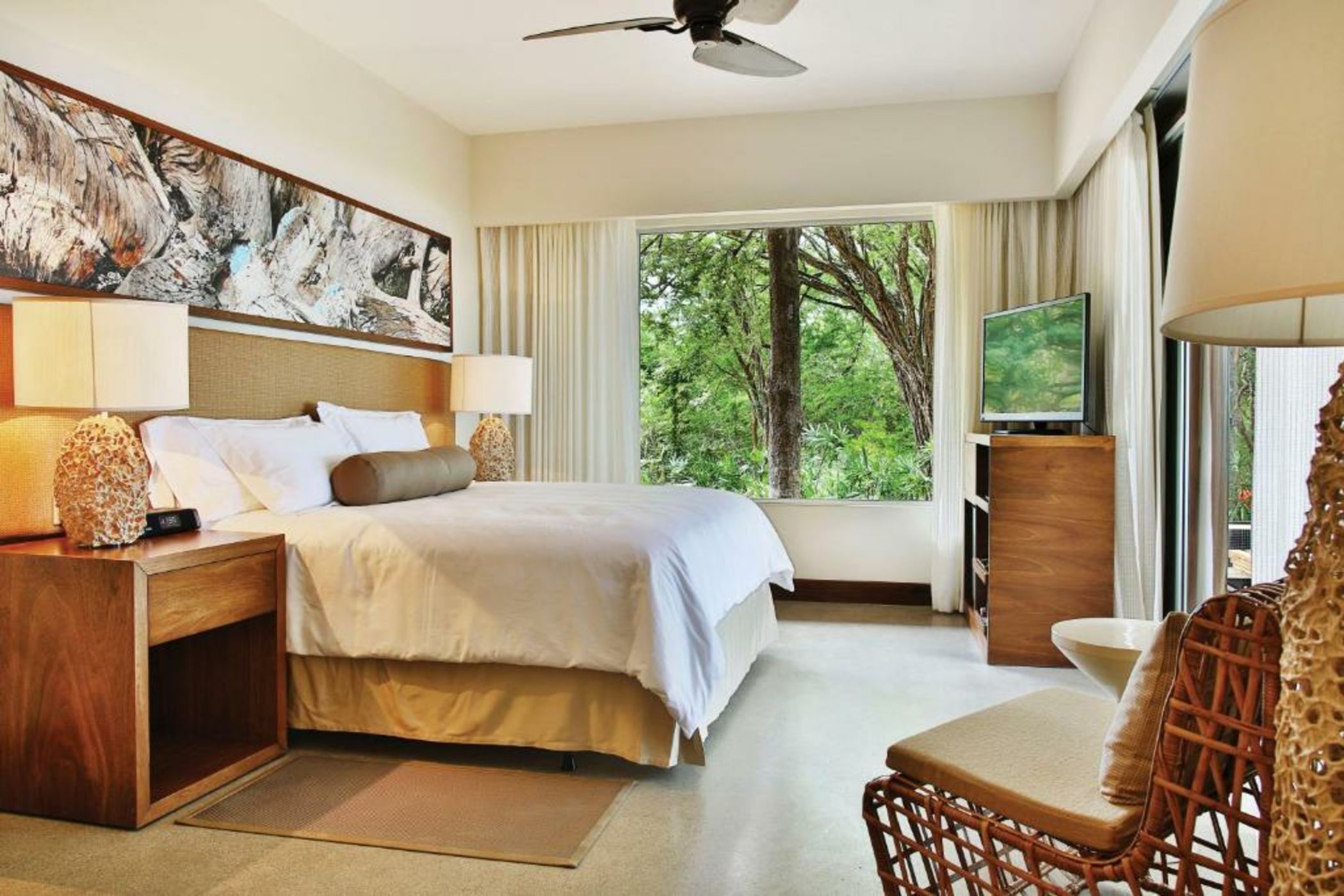 El Mangroove Papagayo, Autograph Collection