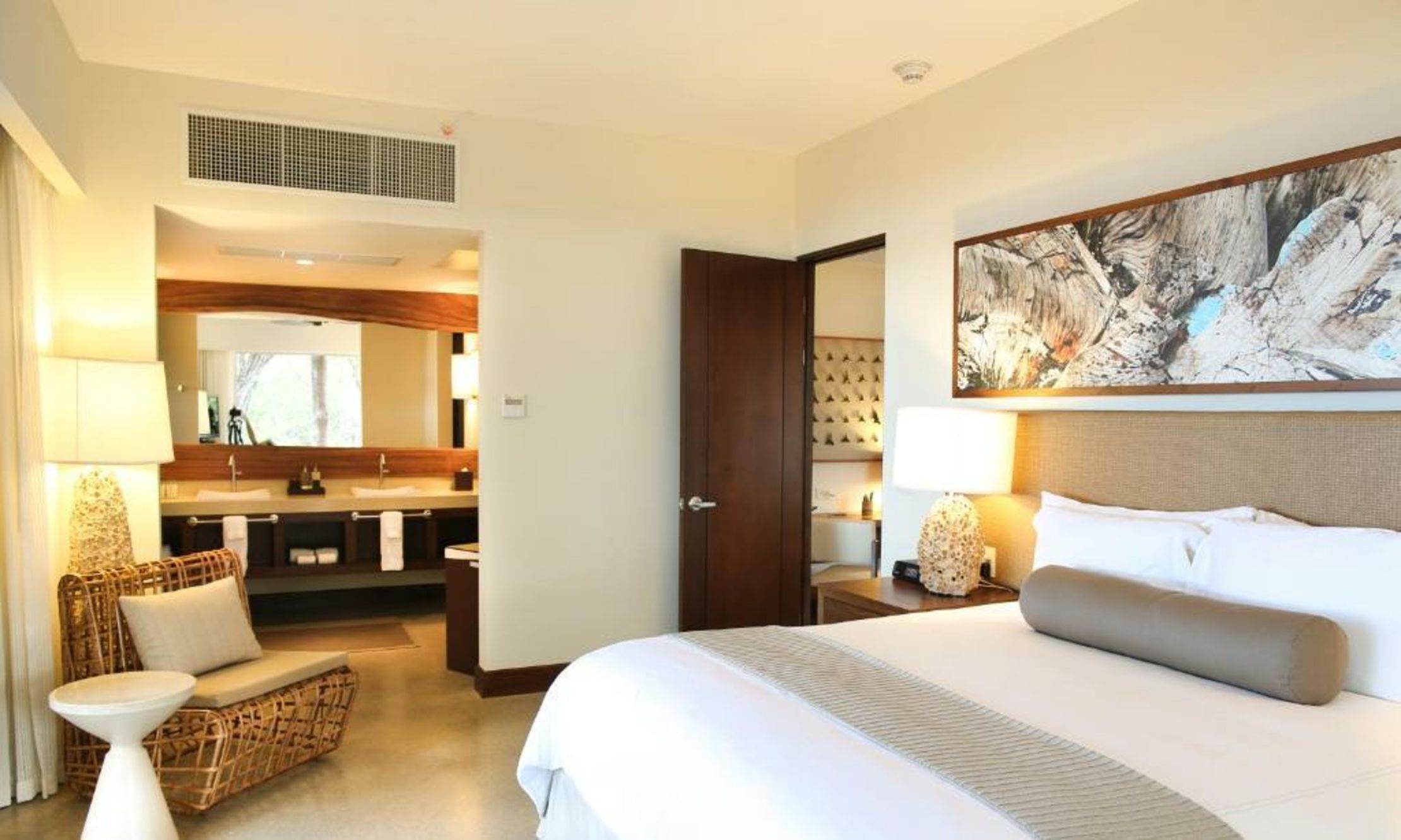 El Mangroove Papagayo, Autograph Collection