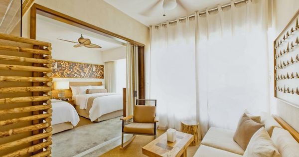 El Mangroove Papagayo, Autograph Collection