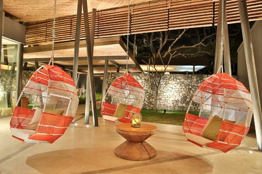 El Mangroove Papagayo, Autograph Collection