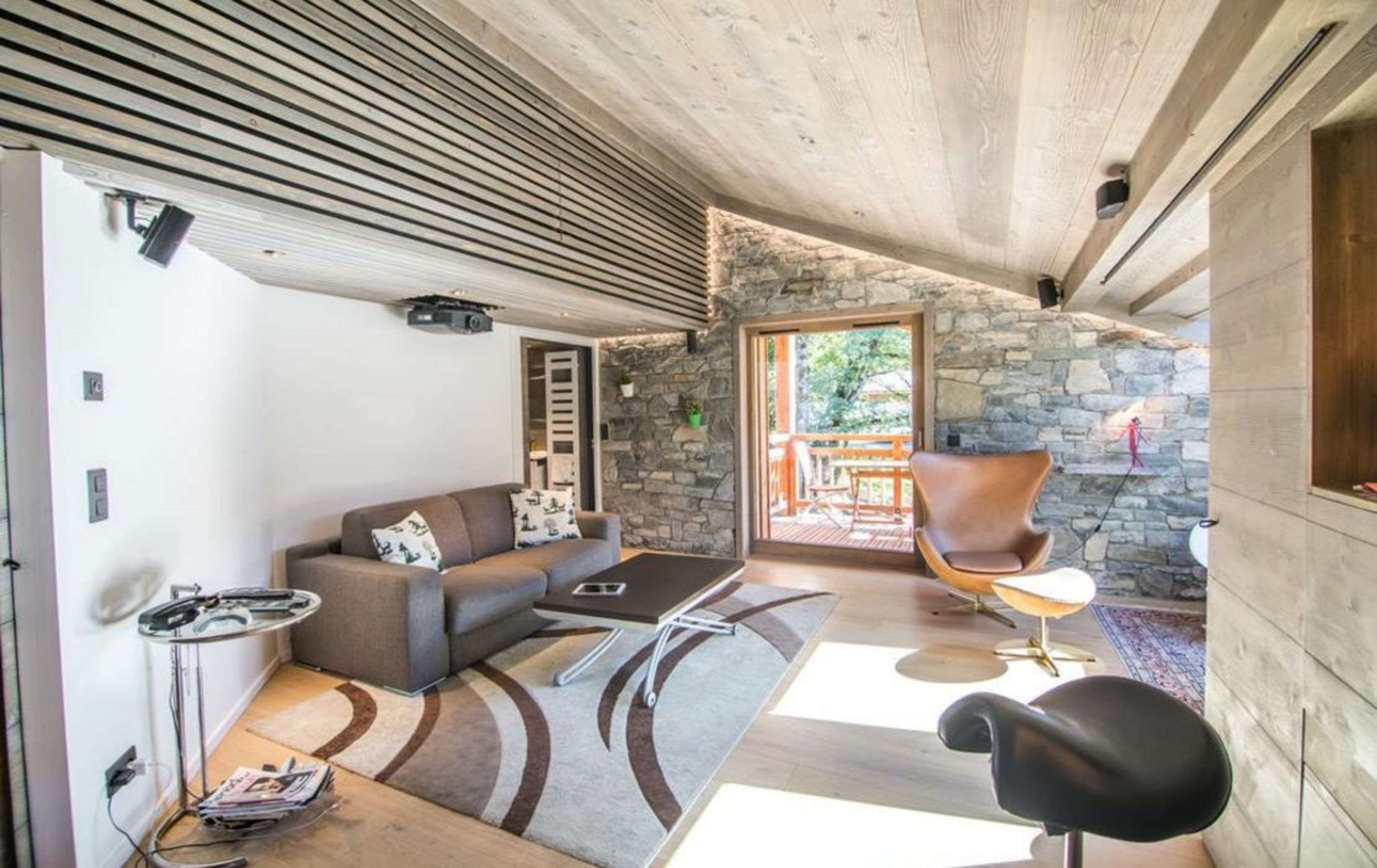 Apartment With Altitude