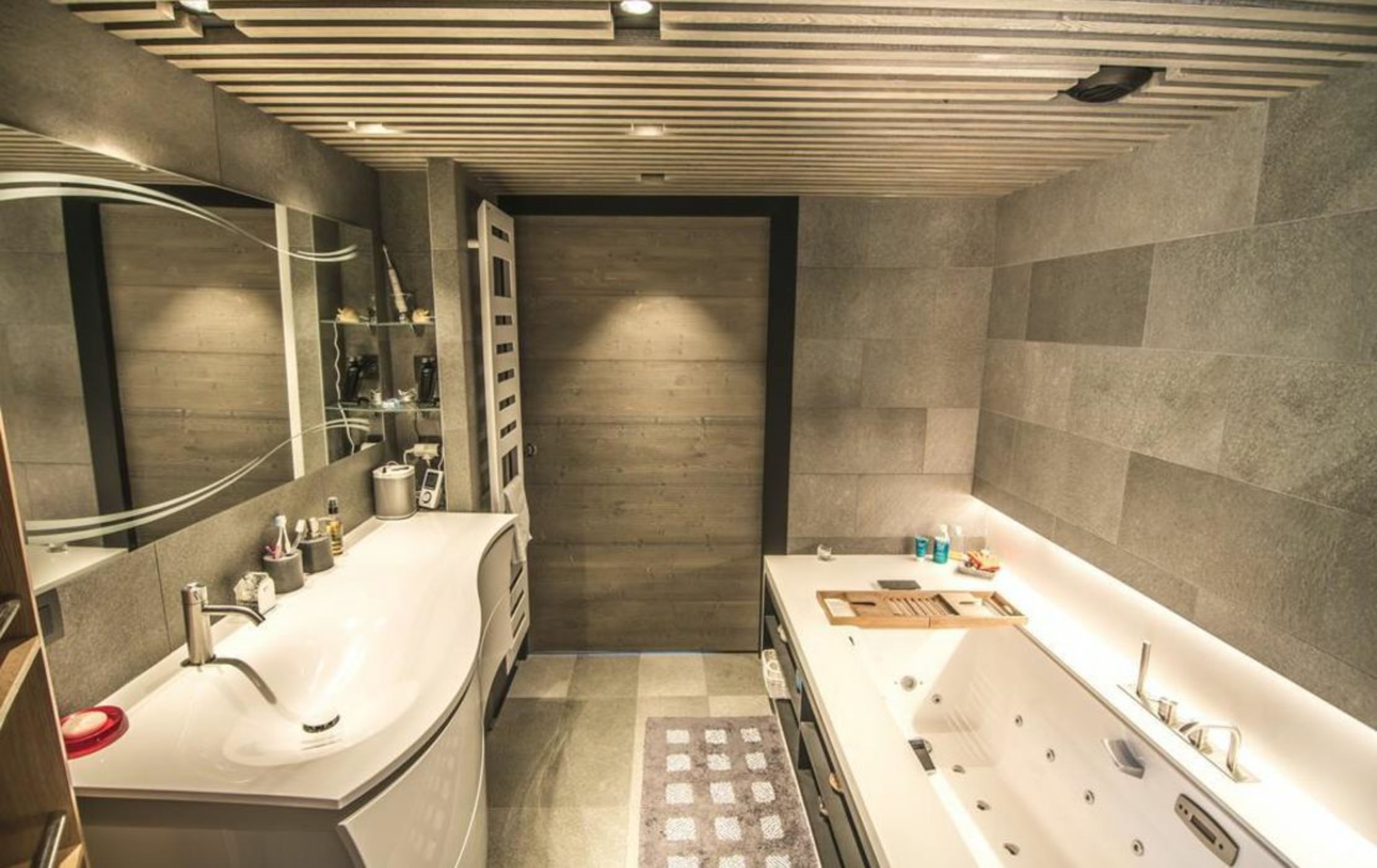 Apartment With Altitude