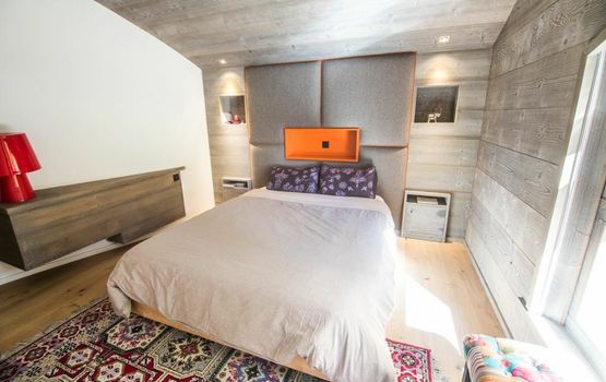 Apartment With Altitude