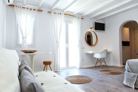 Aelia Mykonos