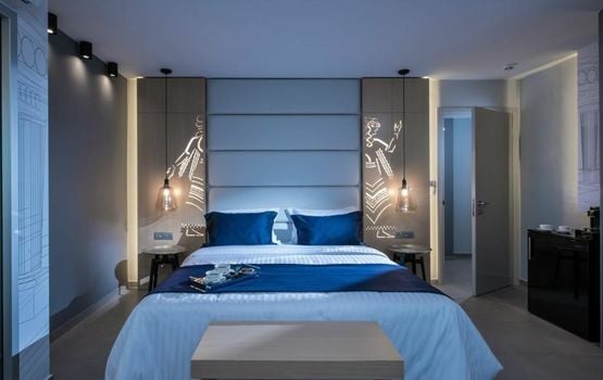 Lavris City Suites