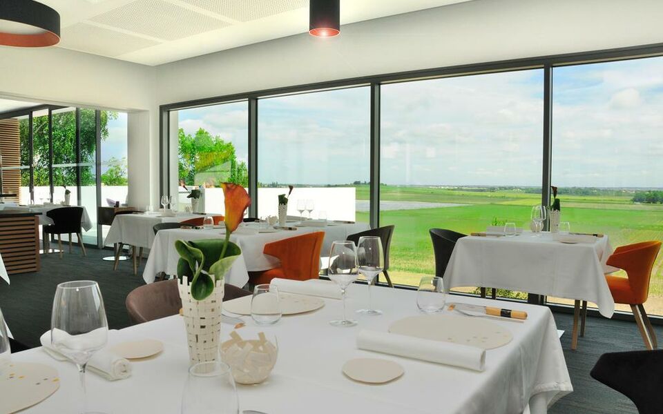Hotel Restaurant L Aquarelle Breuillet Hotel Restaurant L Aquarelle Breuillet
