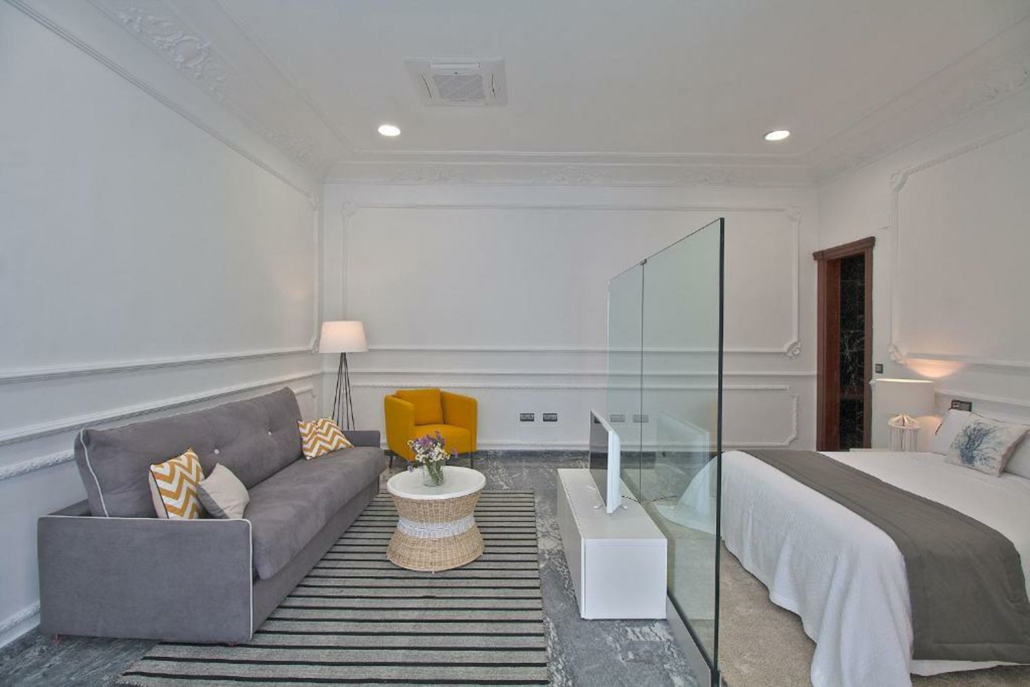 Apartamentos Plaza Constitución - Larios