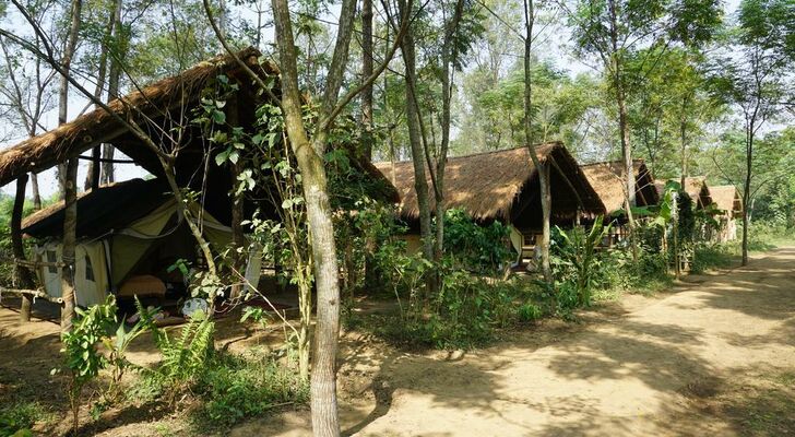 Tiger Tops Tharu Lodge