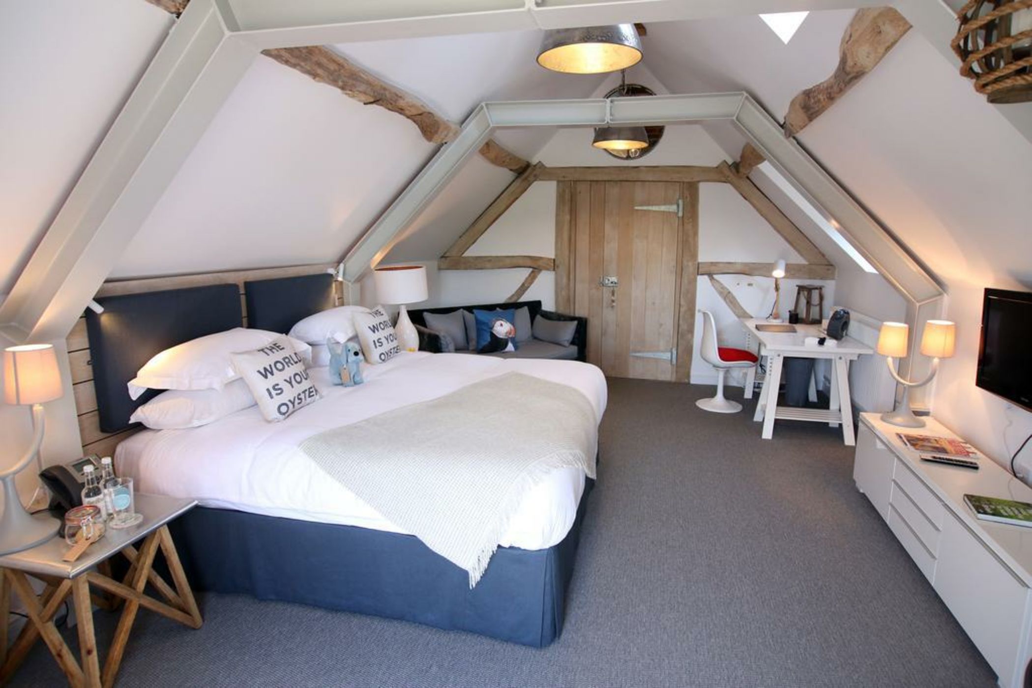 The Bell, Alderminster