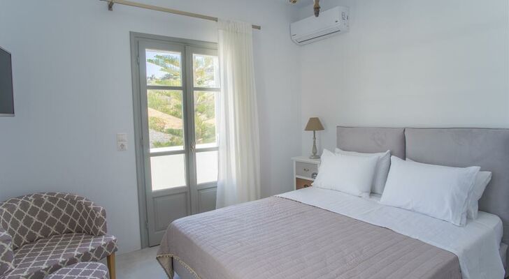 Villas Agia Irini Cove
