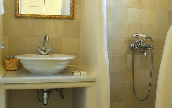 Anthea Hotel