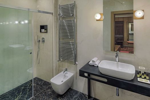 Suite735
