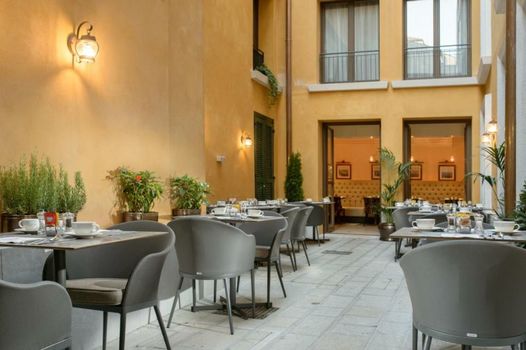 Palazzo Veneziano - Venice Collection